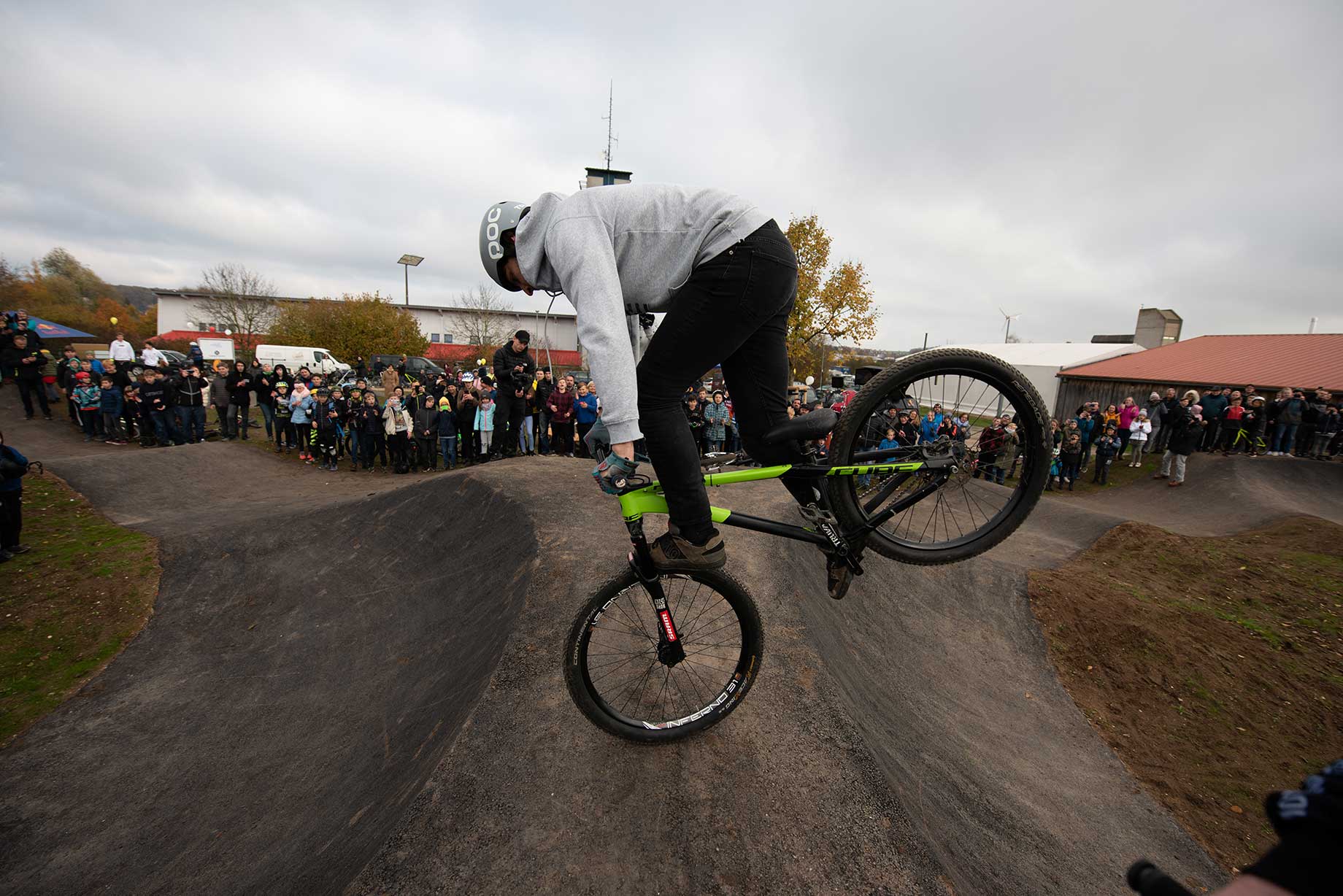 Cube Teamrider Fabian Koller Footjam Asphalt Pumptrack Gunzenhausen Radquartier GmbH