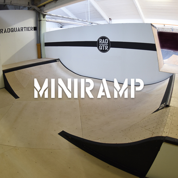 Indoor Skateboard Miniramp im RadQuartier