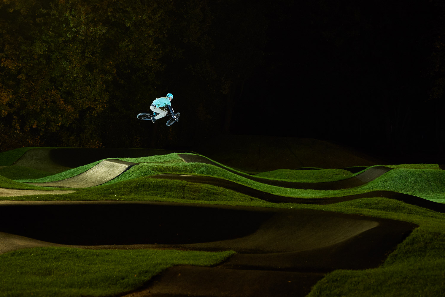 Lukas Knopf Asphalt Pumptrack Sontra Planung und Bau Radquartier GmbH